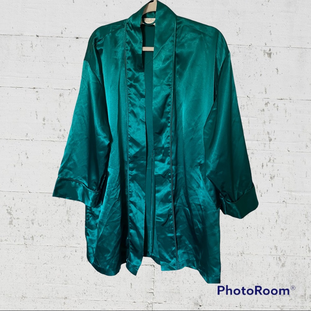 Victoria’s Secret Gold Label Vintage Green Kimono NWT missing belt